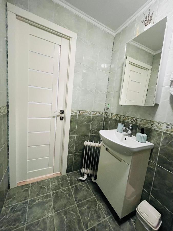 Iren Smart Apartment Lviv Exteriör bild
