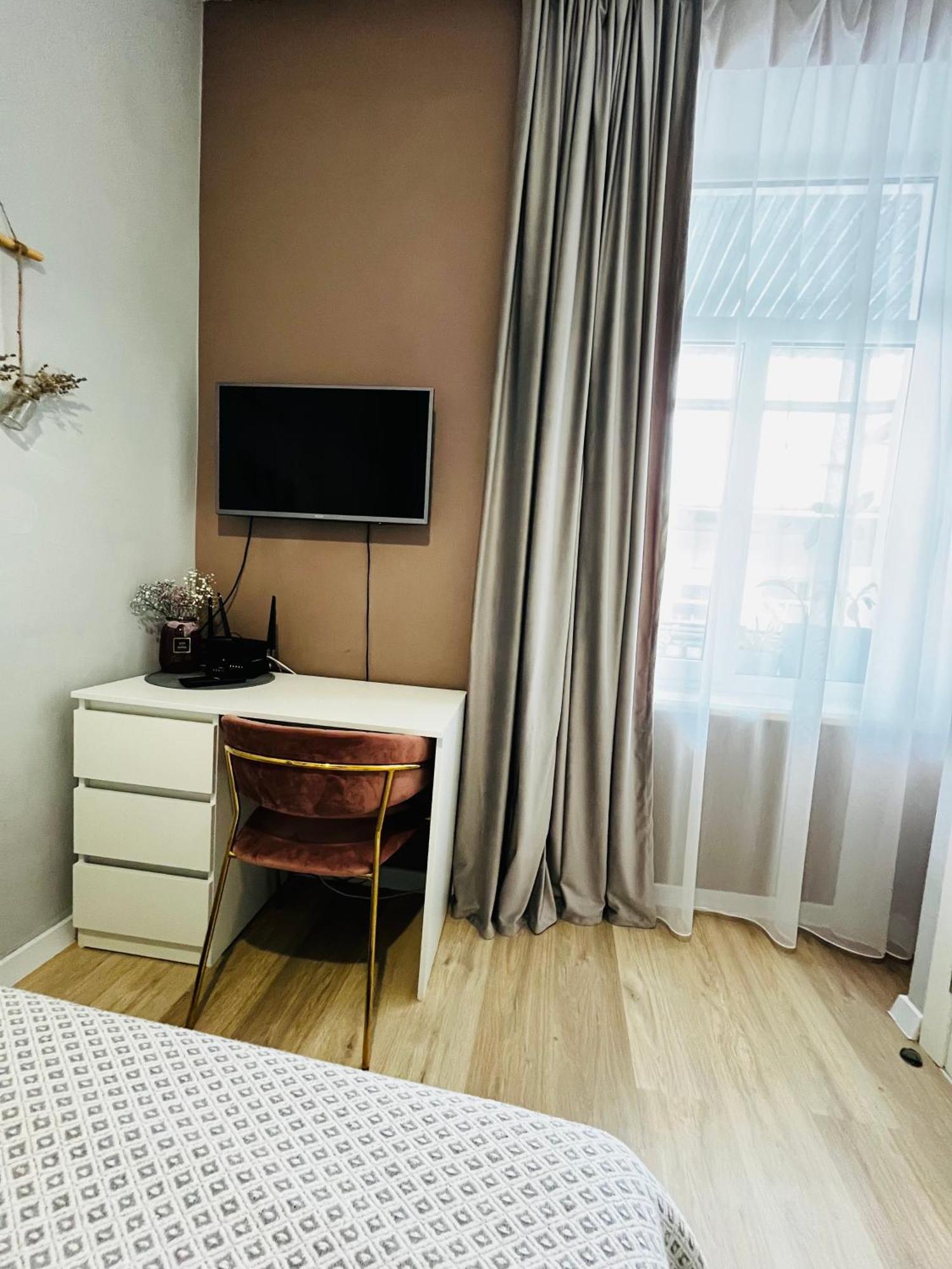 Iren Smart Apartment Lviv Exteriör bild